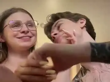 Chaturbate Live Porn of ourlittlesecret_4u