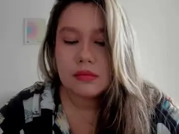 Chaturbate Watch Live Sex Cams of sarasmith19