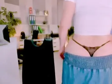 Chaturbate Live Sex Cam of bluediamondsdreams