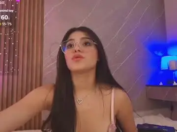 Chaturbate Adult Video Chat of ariana_jhonson11