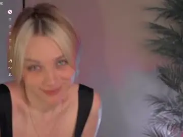 Chaturbate Nude Webcam of mia_milagros