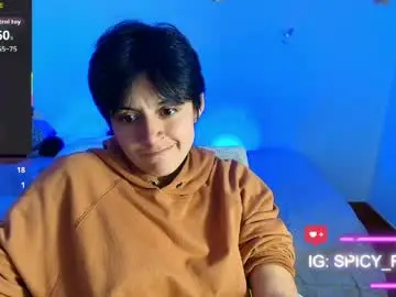 Chaturbate Live Sex Cam of spicyferny