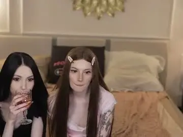 Chaturbate Live Sex Cam of kira0541