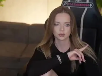 Chaturbate Nude Webcam of kira0541