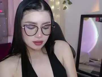 Chaturbate Live Sex Cam of mily_thomson_b