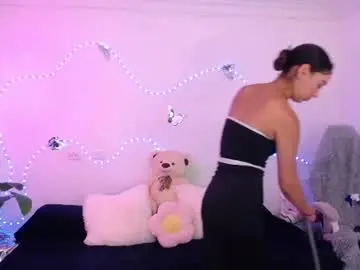 Chaturbate Live Sex of mia_cute_girl