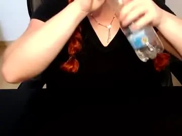 Chaturbate Free Porn Cam of elly_petite