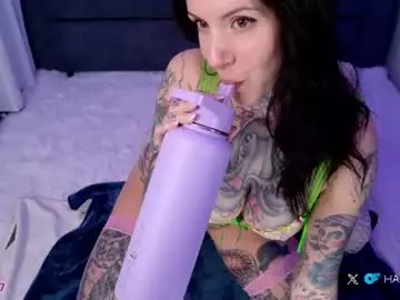 Chaturbate Live Sex Cam of harliequinnx