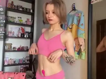 Chaturbate Live Sex Cam of carmenlavelli