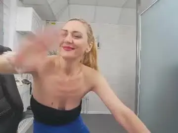 Chaturbate Live Porn of ellamilf