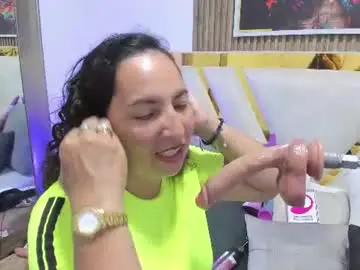 Chaturbate Watch Live Sex Cams of luna_naughty1