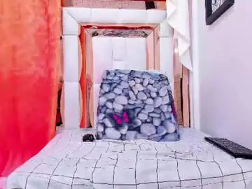 Chaturbate Best live sex cam show of naomi_curvy69