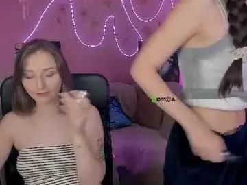 Chaturbate Live Sex Cam of eva_smiith_
