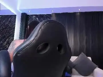 Chaturbate Live Sex Cam of charlotte_whitee1