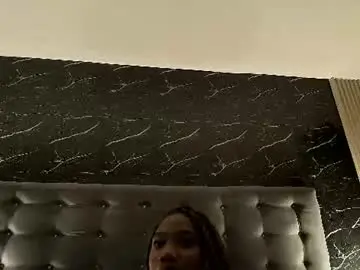 Chaturbate Best live sex cam show of ebony_petitee
