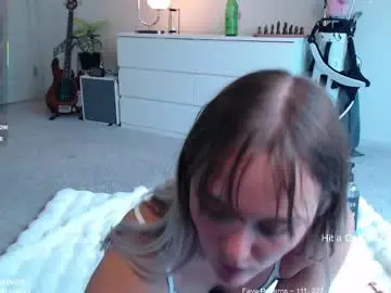 Chaturbate Watch Live Sex Cams of petitebrat
