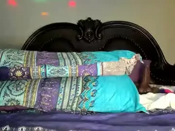 Chaturbate Live Sex Cam of bigbuttsarena