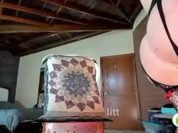 Chaturbate Sex Cam of little_izzi