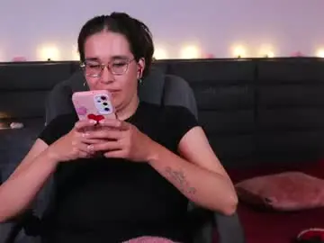 Chaturbate Live Sex Cam of lady_boobs1