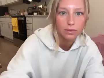 Chaturbate Live Sex Cam of caseyyyhere