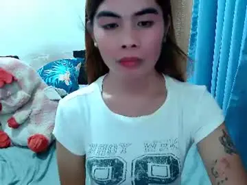 Chaturbate Live Sex Cam of mikhayla_and_zeus_room
