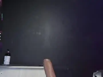 Chaturbate Free Porn Cam of emilyjhonson_1