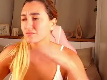 Chaturbate Watch Live Sex Cams of luna_velvvet