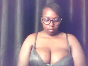 Chaturbate Live Sex Cam of queen_melanine