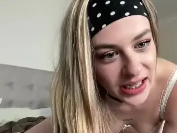 Chaturbate Sex Cam of ellajadeexx