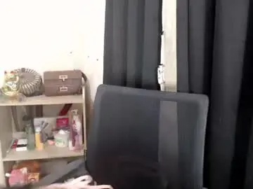 Chaturbate Live Sex Cam of im_yoursweetthea92