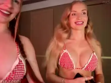 Chaturbate Live Sex of mia_cloudy