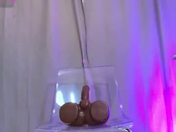 Chaturbate Live Porn of coralkihot