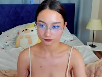 Chaturbate Live Sex Cam of andreajohnsons