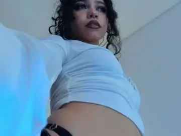 Chaturbate Free Porn Cam of moonmadison