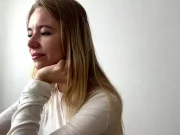 Chaturbate Live Sex Cam of bebravee