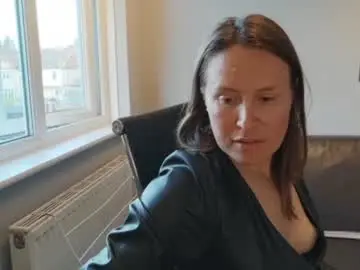 Chaturbate Live Sex Cam of eatmypie69