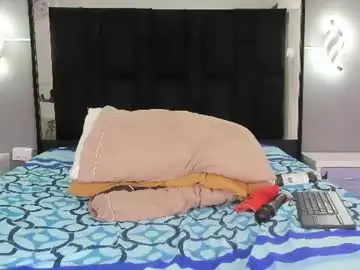 Chaturbate Adult Video Chat of zoe_curvyy
