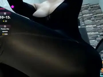 Chaturbate Watch Live Sex Cams of lisaatits