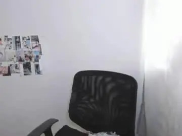 Chaturbate Free Live Porn of conie_squirtt