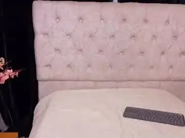 Chaturbate Best live sex cam show of skyrose_