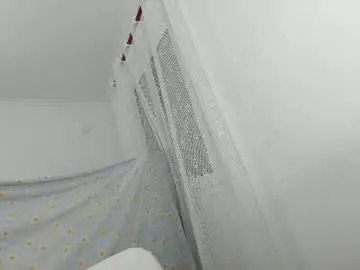 Chaturbate Live Sex Cam of ehotlovea