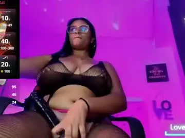 Chaturbate Live Porn of kiaravelvet_