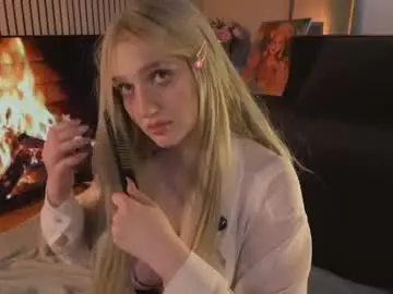 Chaturbate Sex Cam of snowflakeskitty