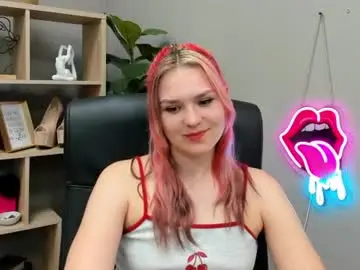 Chaturbate Live Sex Cam of lilysweetxo