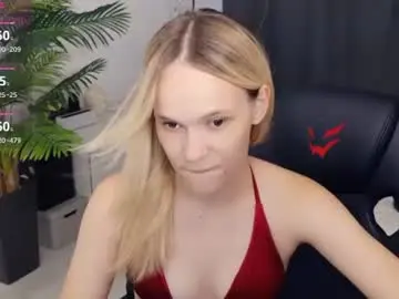 Chaturbate Best live sex cam show of thehousemaid1