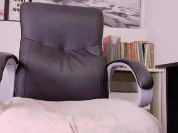 Chaturbate Live Porn of adrianna5_