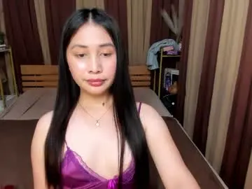 Chaturbate Live Sex Cam of dominant_alliah