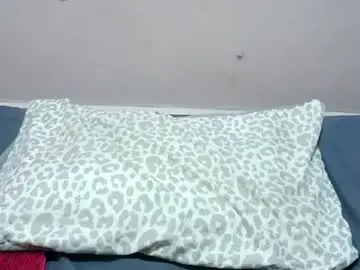 Chaturbate Adult Video Chat of squirtypussie