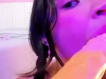 Chaturbate Sex Chat of myla_cute18