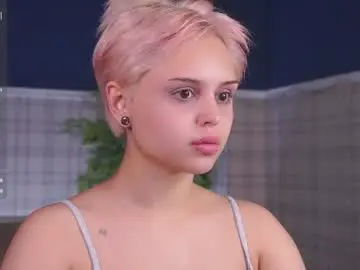 Chaturbate Nude Webcam of emma_bro0kss